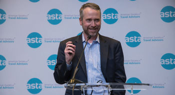 Eben Peck, ASTA’s executive vice president of advocacy, speaking at the ASTA Global Convention in San Juan earlier this month.