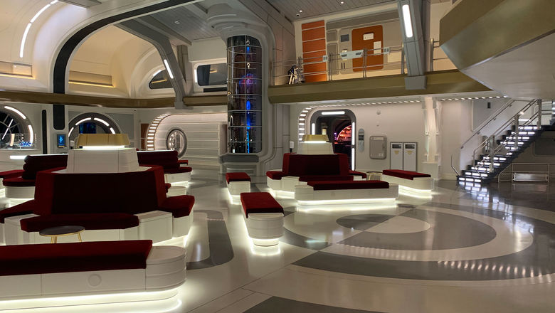 A view of the Halcyon’s atrium in the Star Wars: Galactic Starcruiser hotel.
